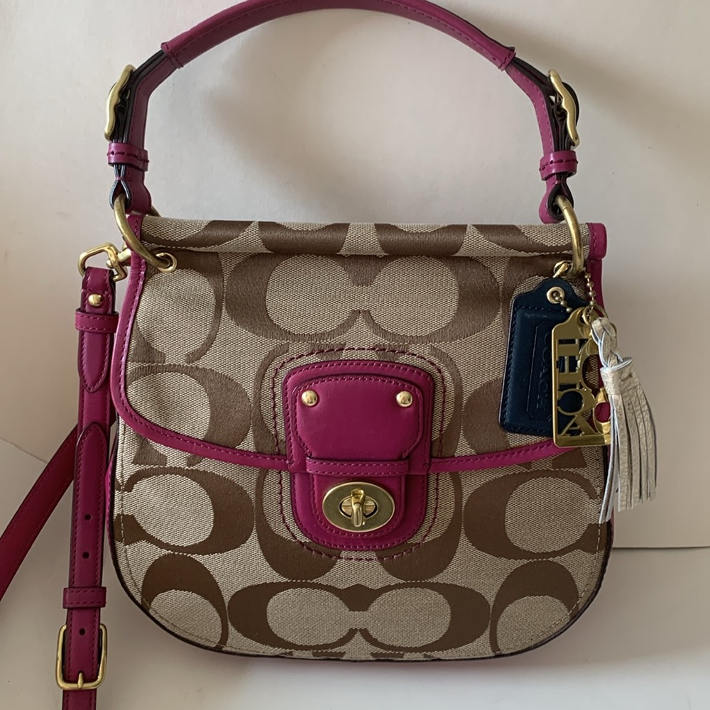 New Coach Poppy Signature Willis Handbag in Berry and Khaki Colorway.